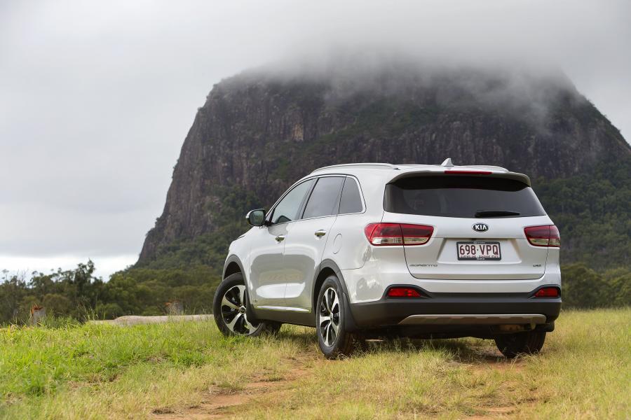  Kia Sorento 2015 года  (AU) (фото 5 из 24)